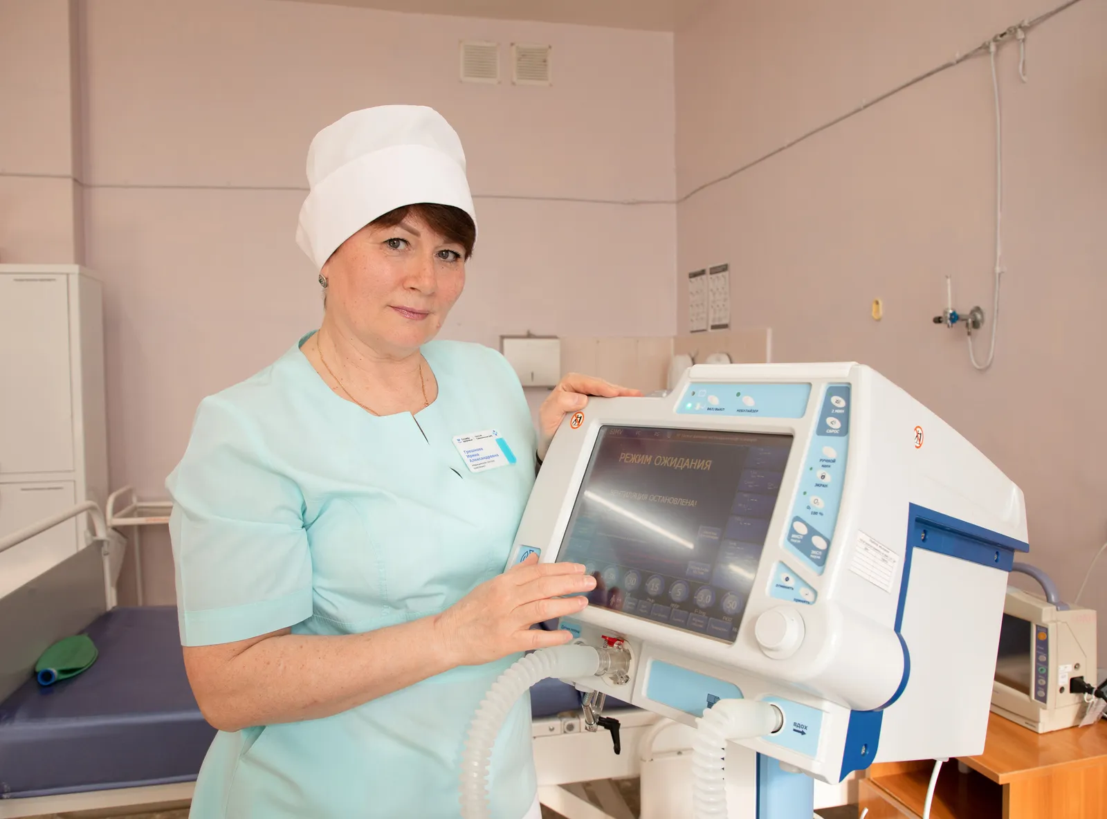 В Туймазах медсестра-анестезист 40 лет проработала в роддоме