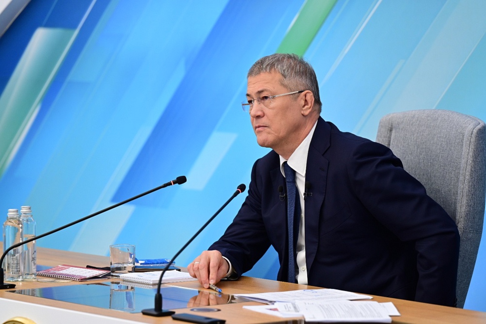 Прямая линия с главой Башкирии Радием Хабировым