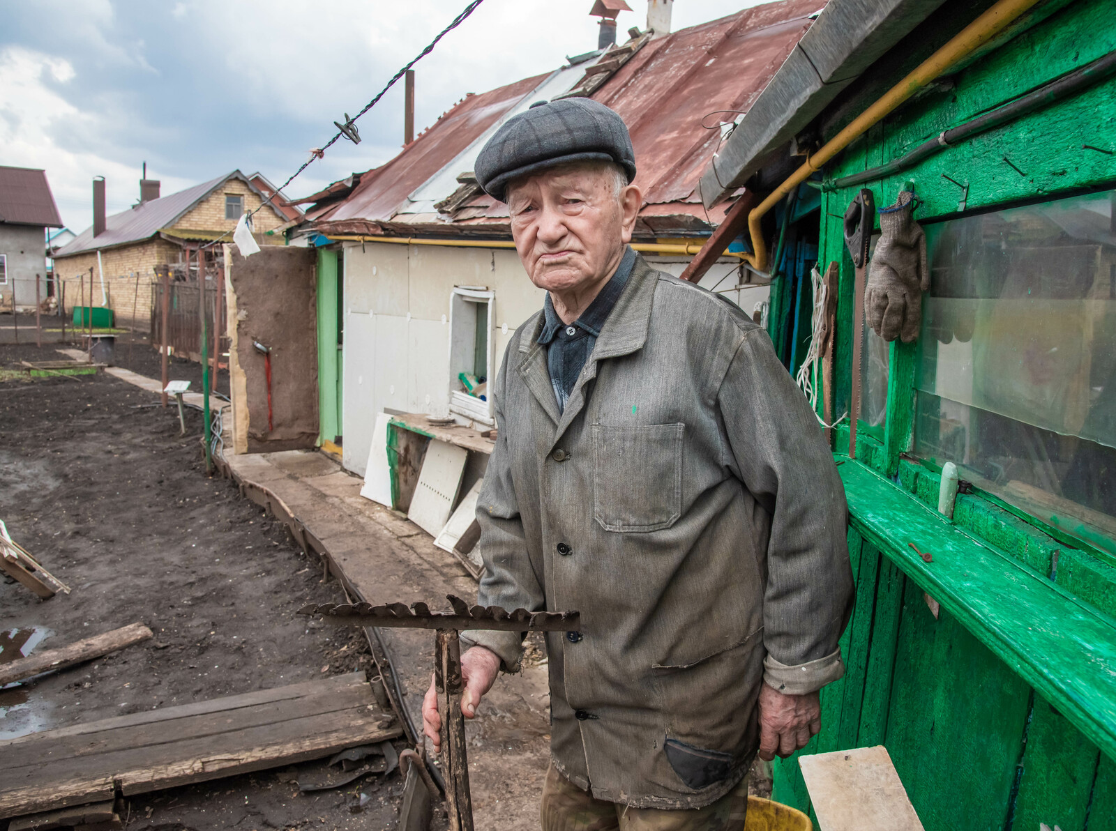 В Туймазах 96-летний ветеран готовится к дачному сезону