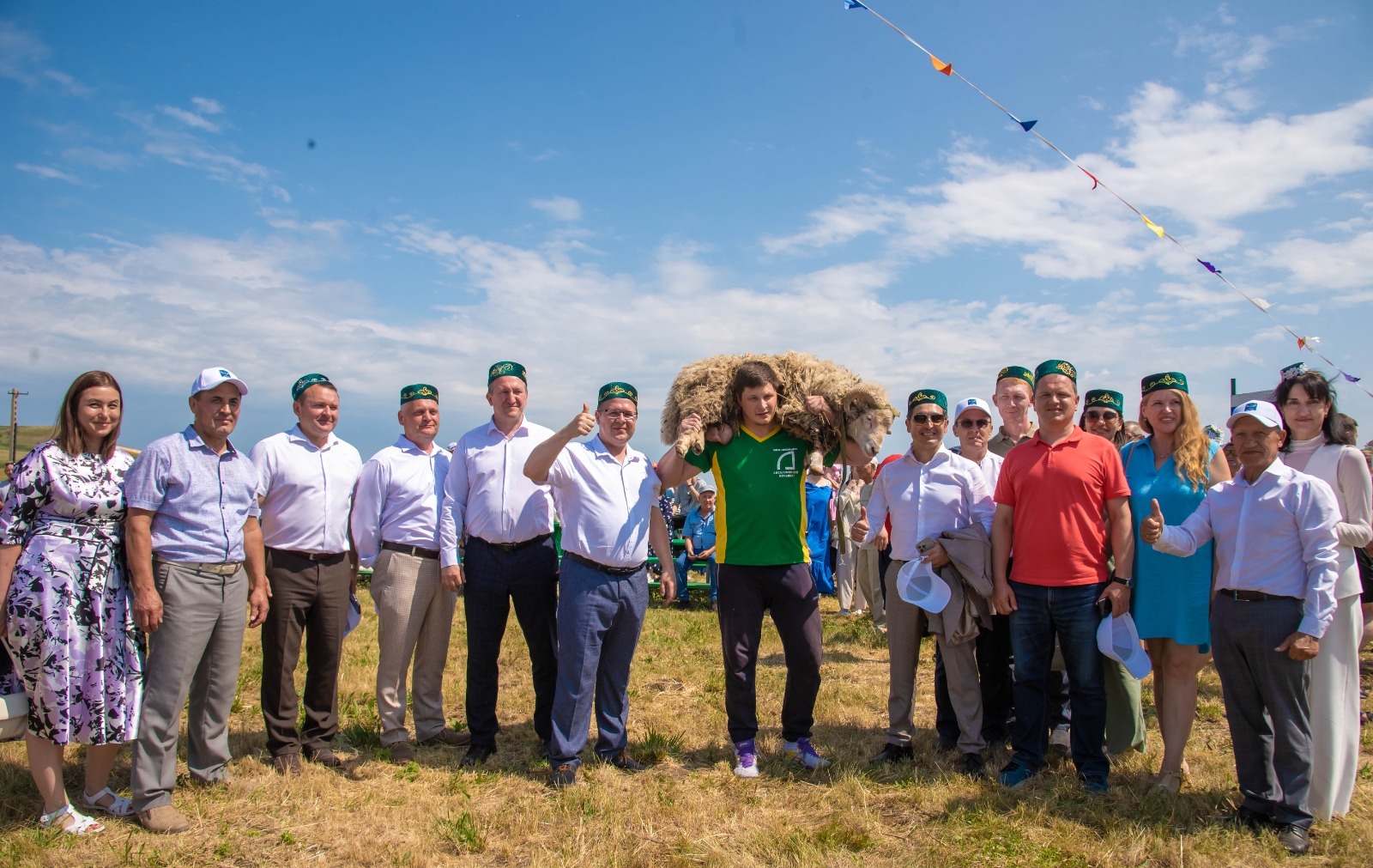 В Туймазах чемпионом сабантуя стал непобедимый борец Айнур Сыртаев