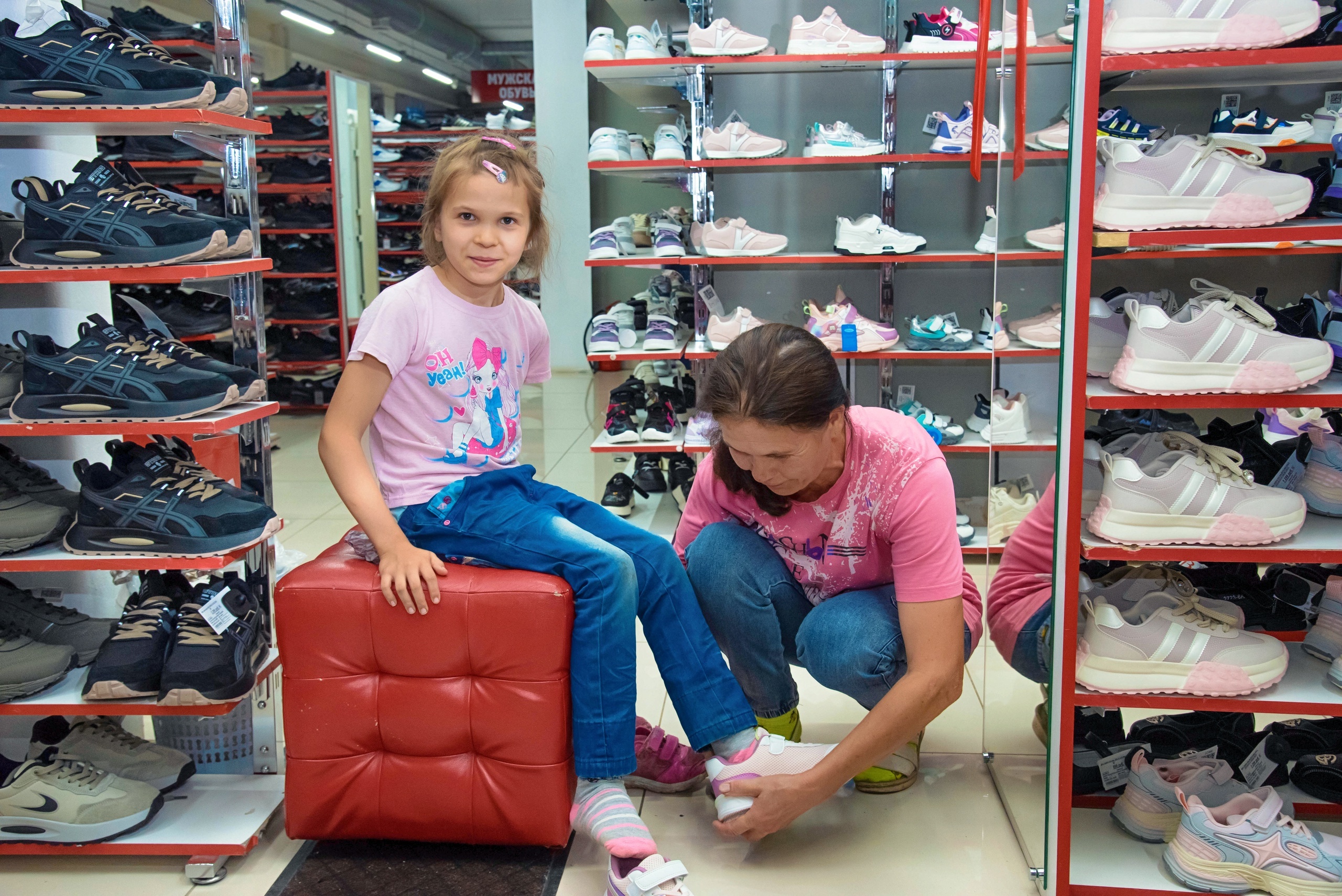 В Туймазах журналисты приняли участие в акции «Собери ребенка в школу»