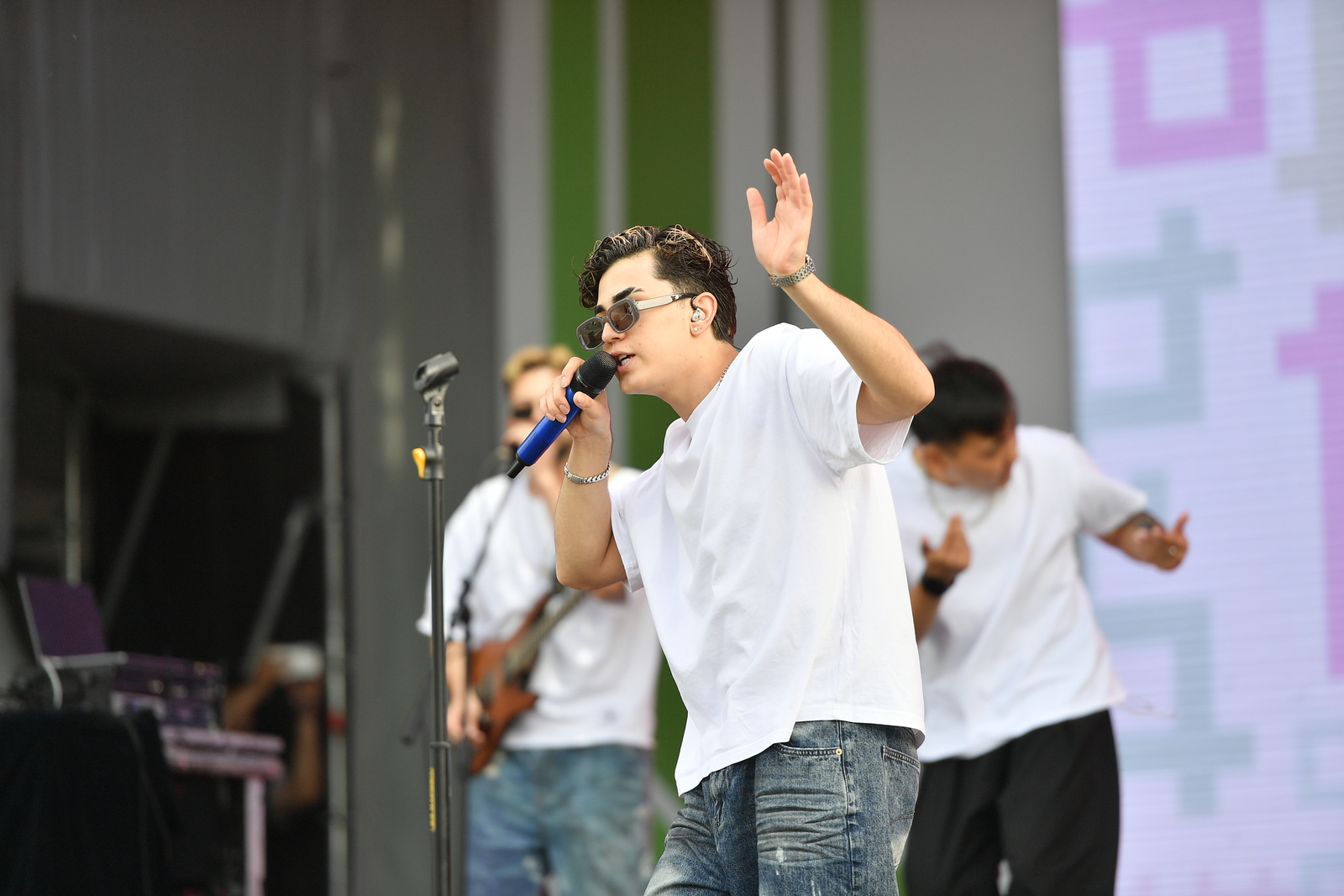 На фестиваль «Айда играть» в Уфе приехал певец Амирчик