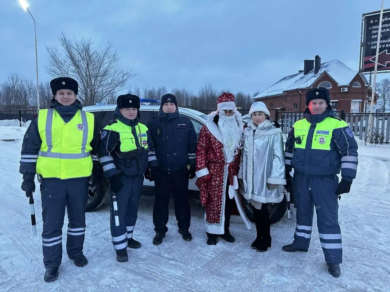 На улицах Туймазов работал «сказочный» патруль