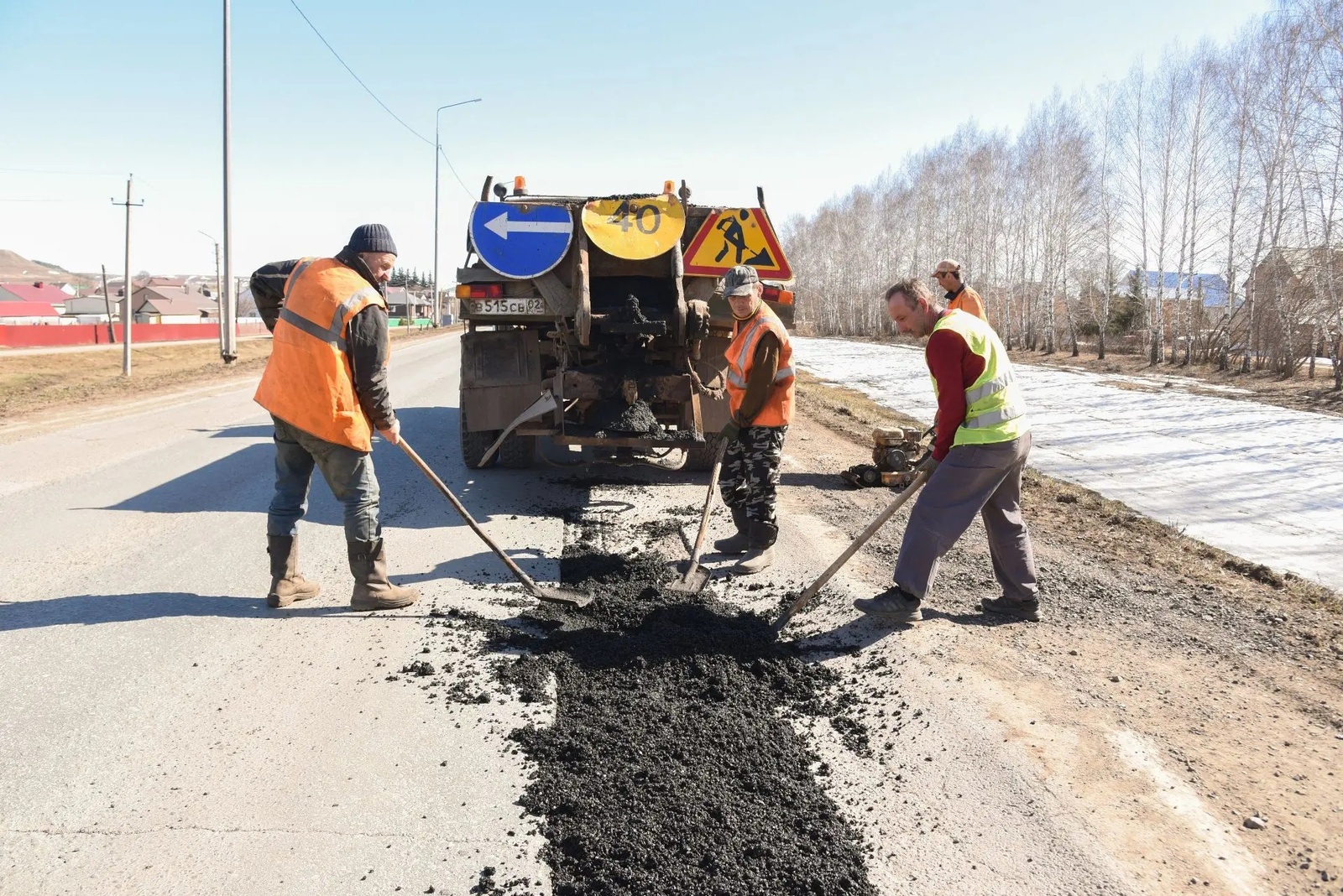 В Туймазах дорожники рассказали, какие дороги отремонтируют в первую очередь