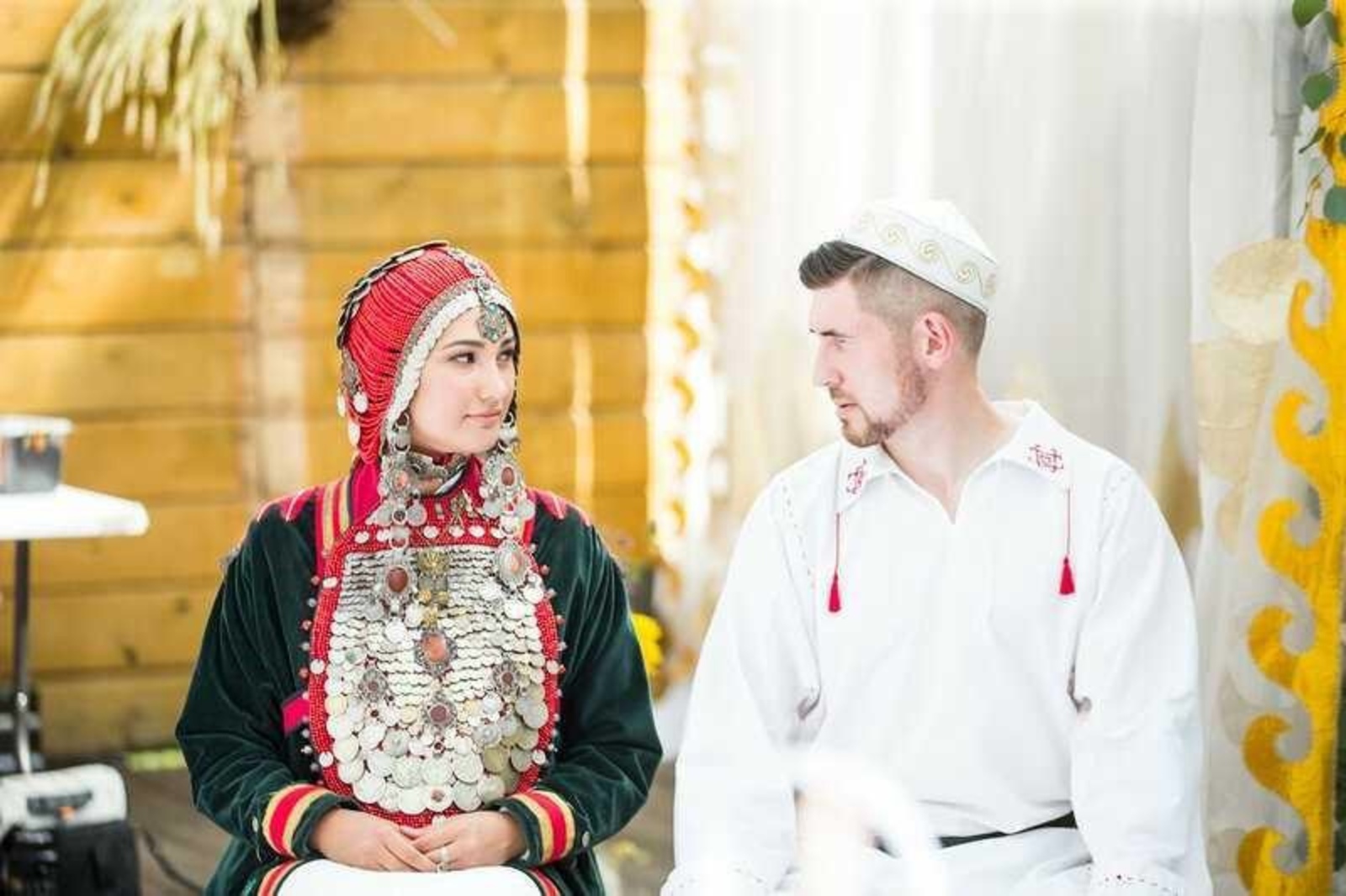 Пары из Башкирии приглашают зарегистрировать брак в Москве на ВДНХ