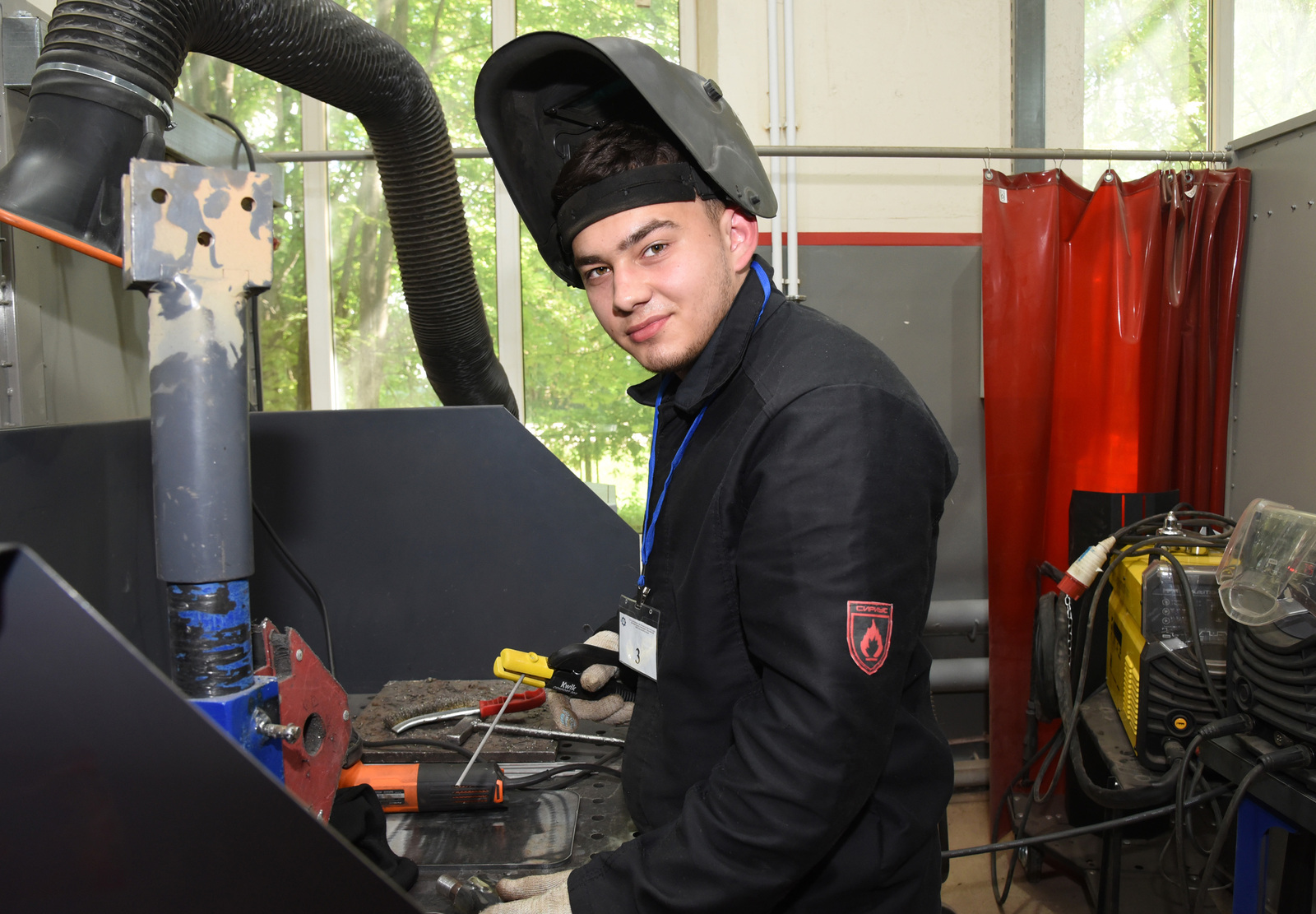 Местный студент победил в конкурсе сварщиков в Туймазах