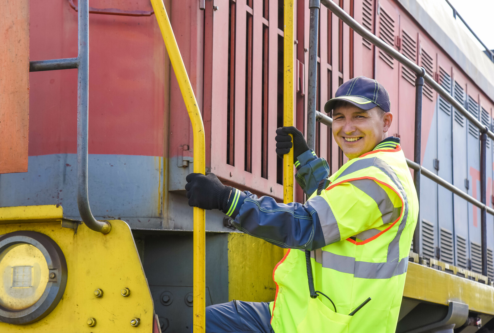 В Туймазах составитель поездов рассказал о своей работе