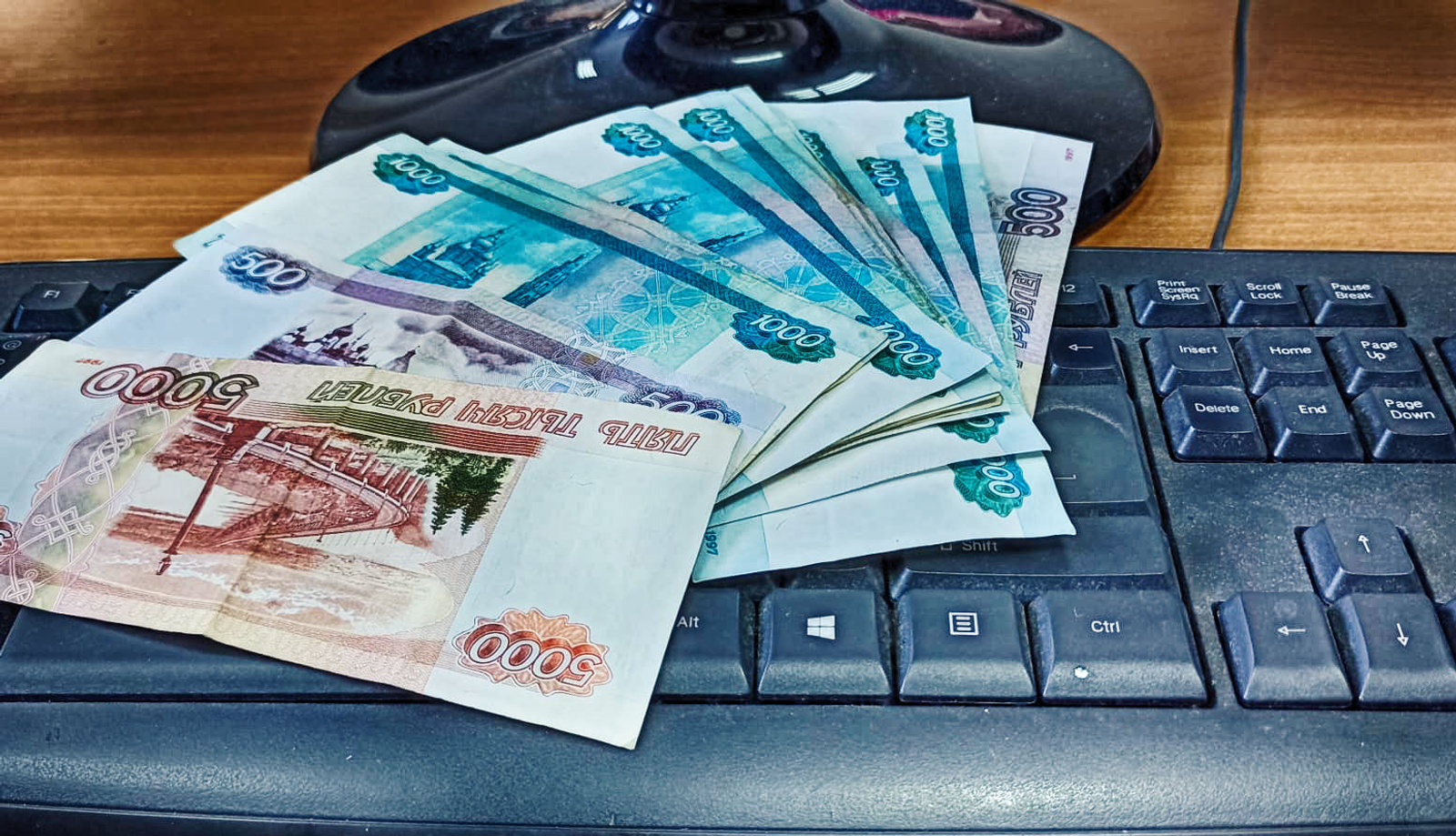 Житель Башкирии потерял 1,5 млн рублей из-за мошенников