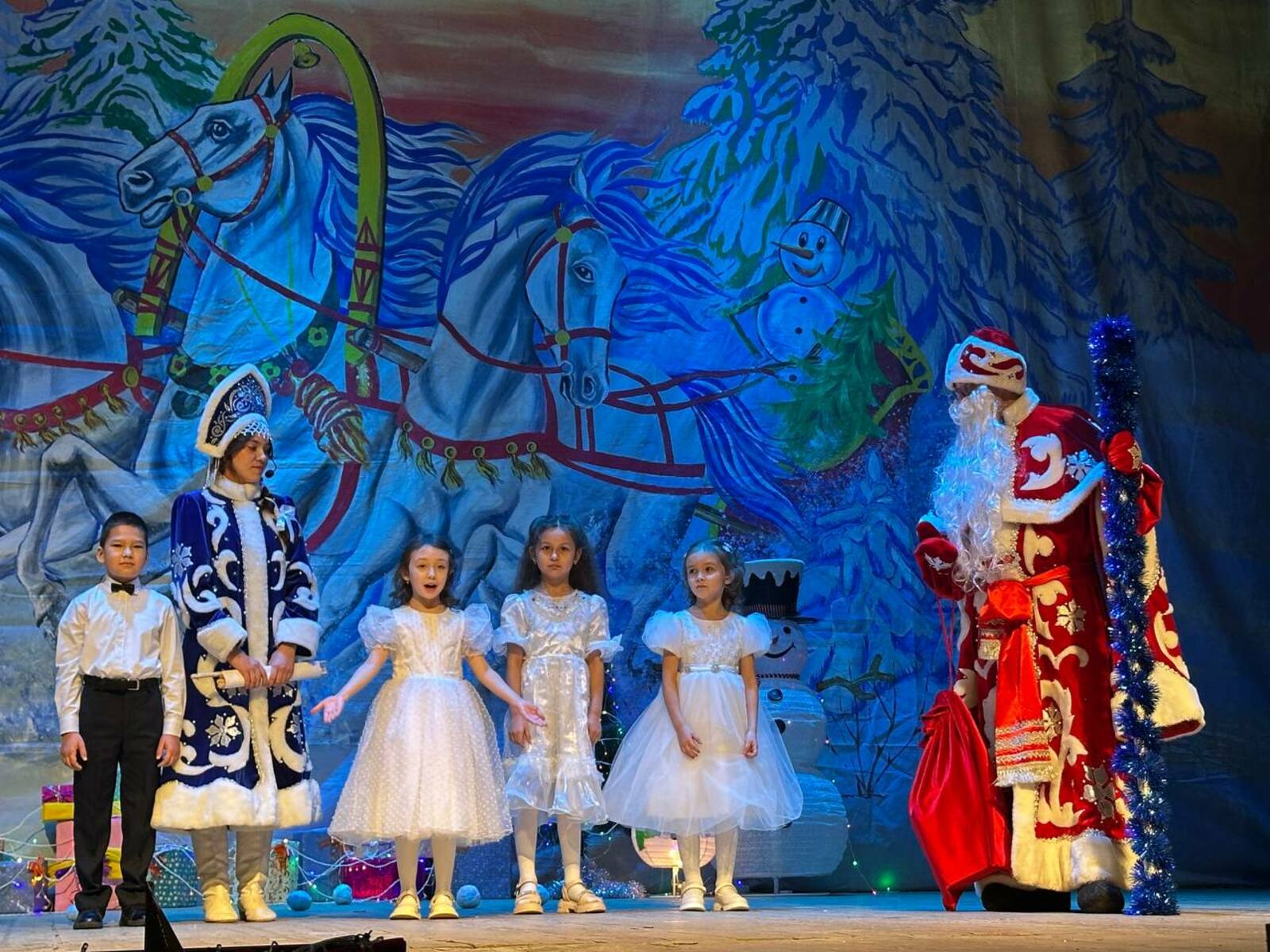 В Туймазах прошла Новогодняя елка для одаренных детей