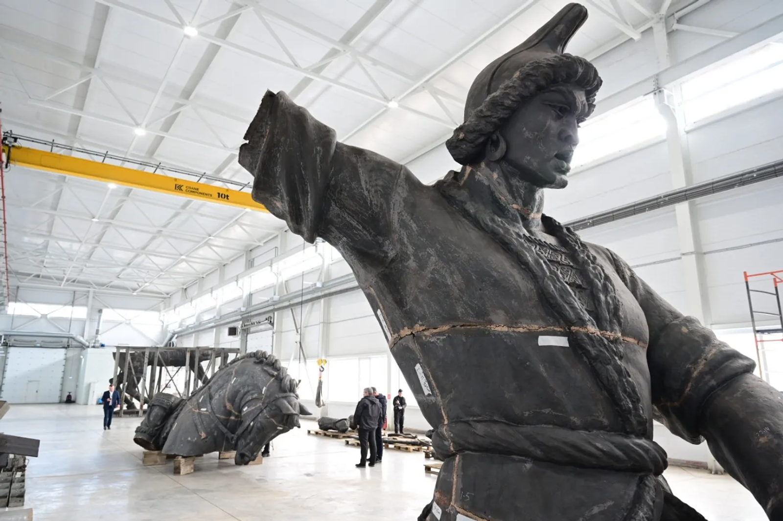 Глава Башкирии ознакомился с ходом реставрации памятника Салавату Юлаеву