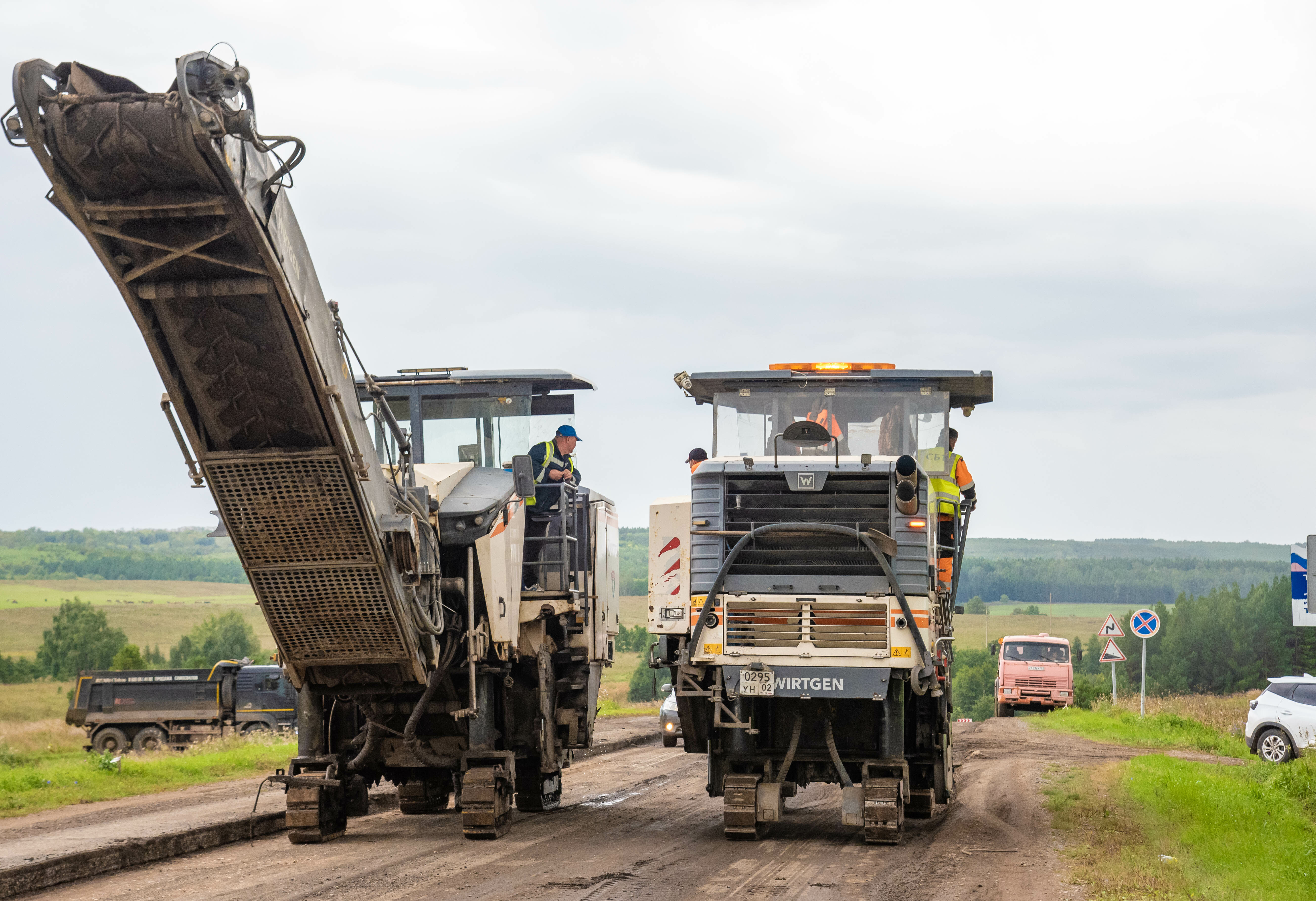 На границе двух районов Башкирии ремонтируют дорогу по нацпроекту