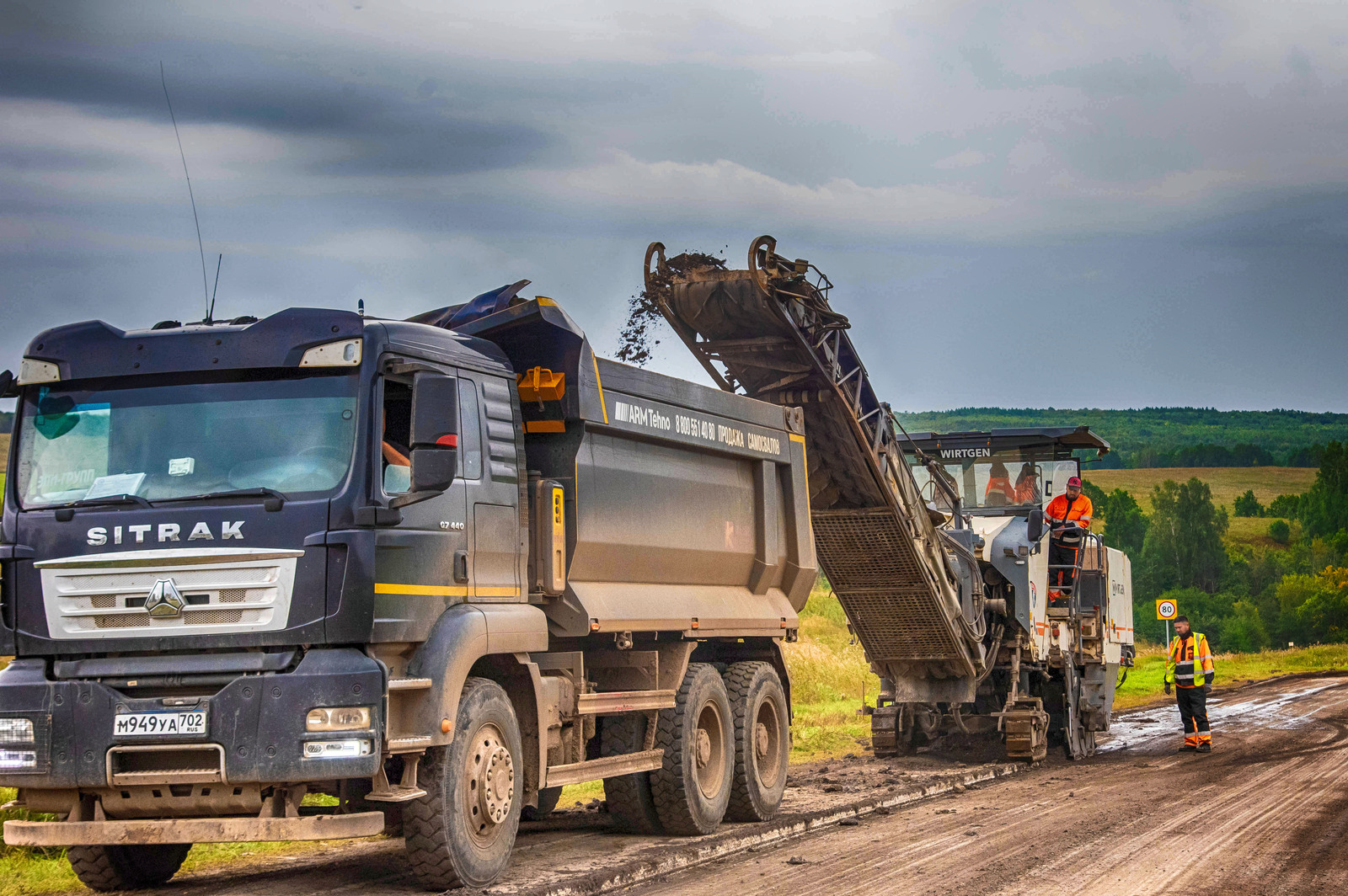 В Туймазах после прямой линии с Радием Хабировым отремонтировали дорогу