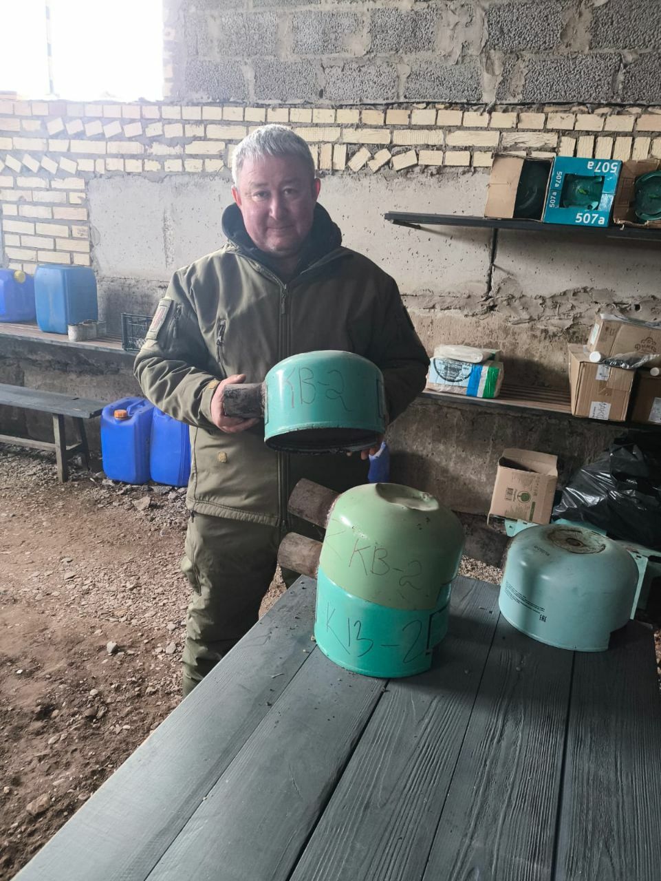 В Туймазах волонтеры начали шить спальные мешки для бойцов СВО