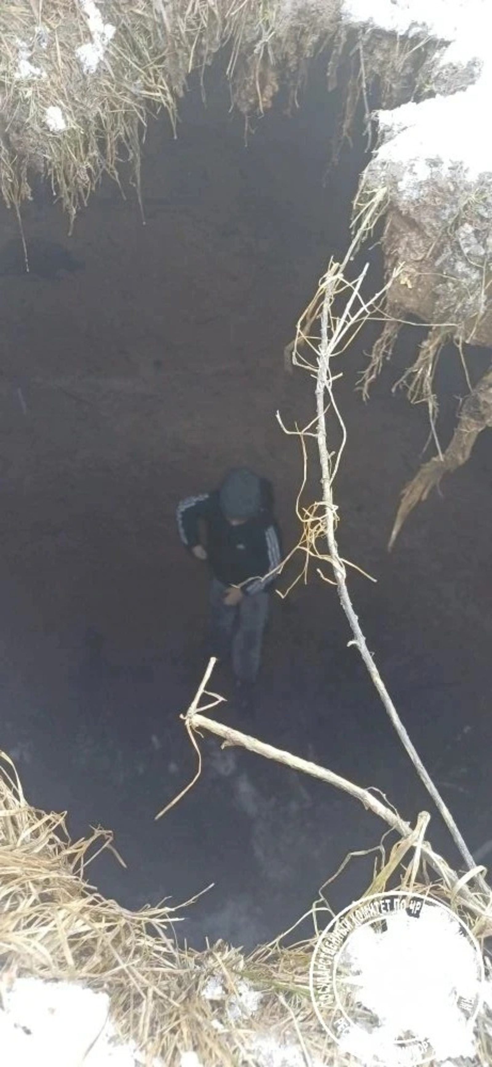 В Туймазах спасатели достали мальчика из трехметровой ямы