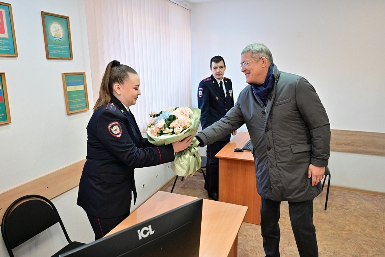 Глава Башкирии поздравил участковых полиции с профессиональным праздником