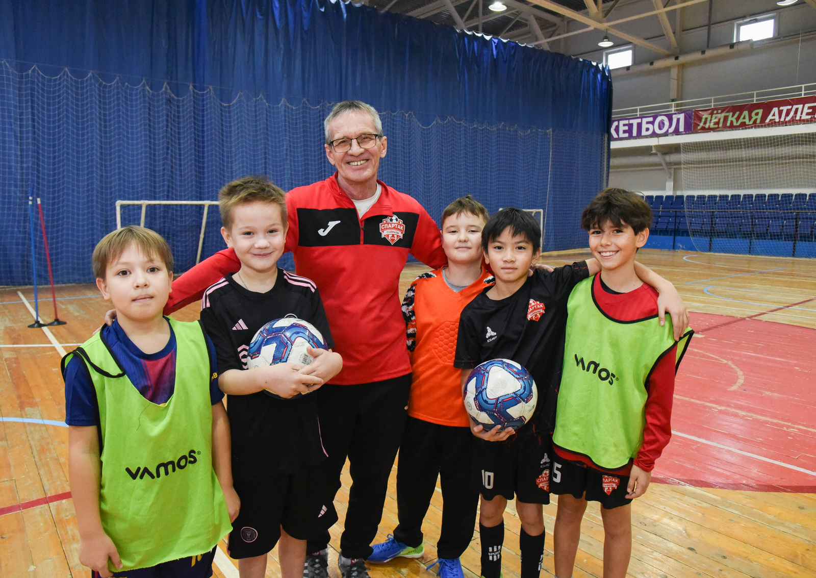 В Туймазах известный футбольный тренер рассказал о своей работе