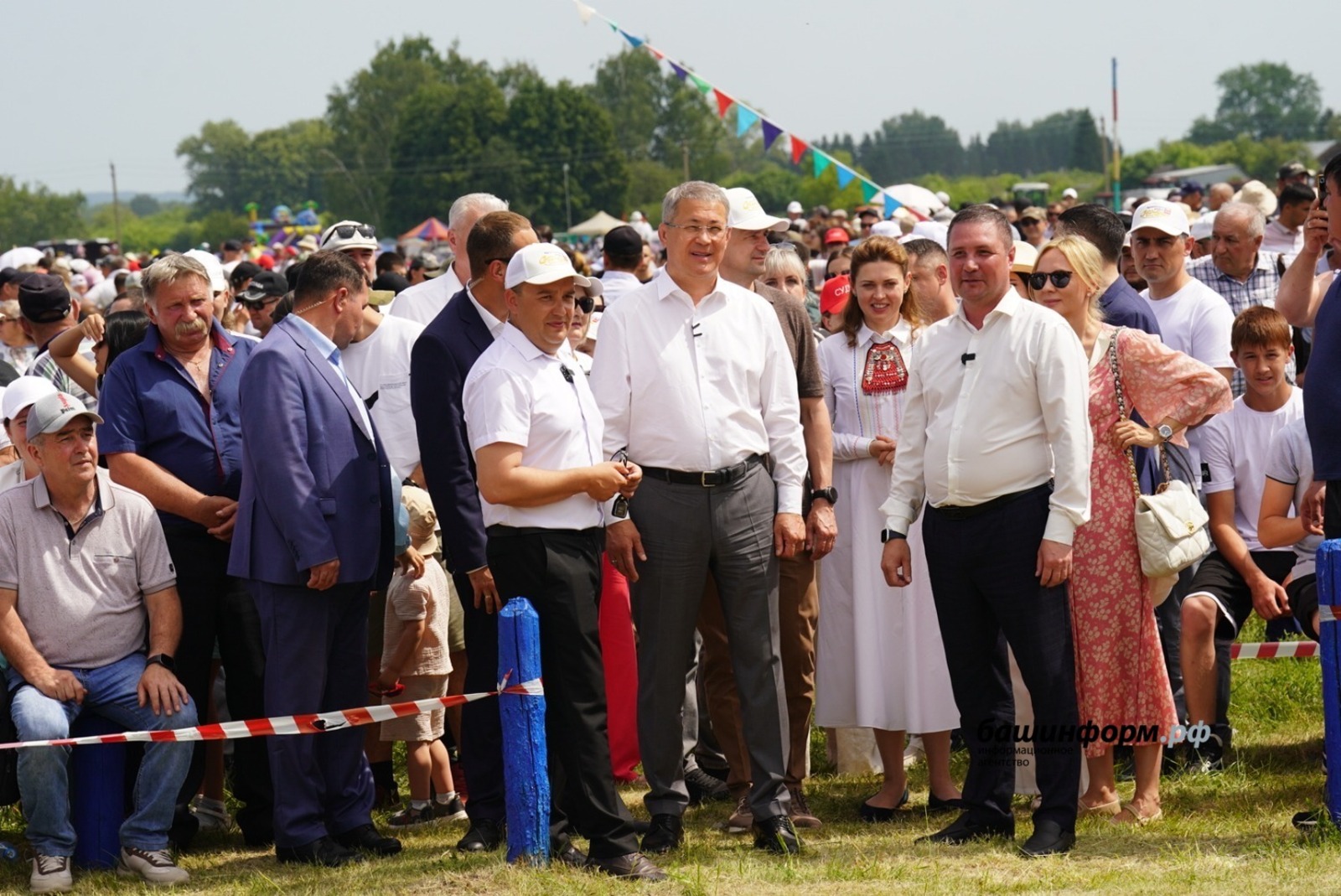 Глава Башкирии на Сабантуе встретился с аграриями и бойцами СВО
