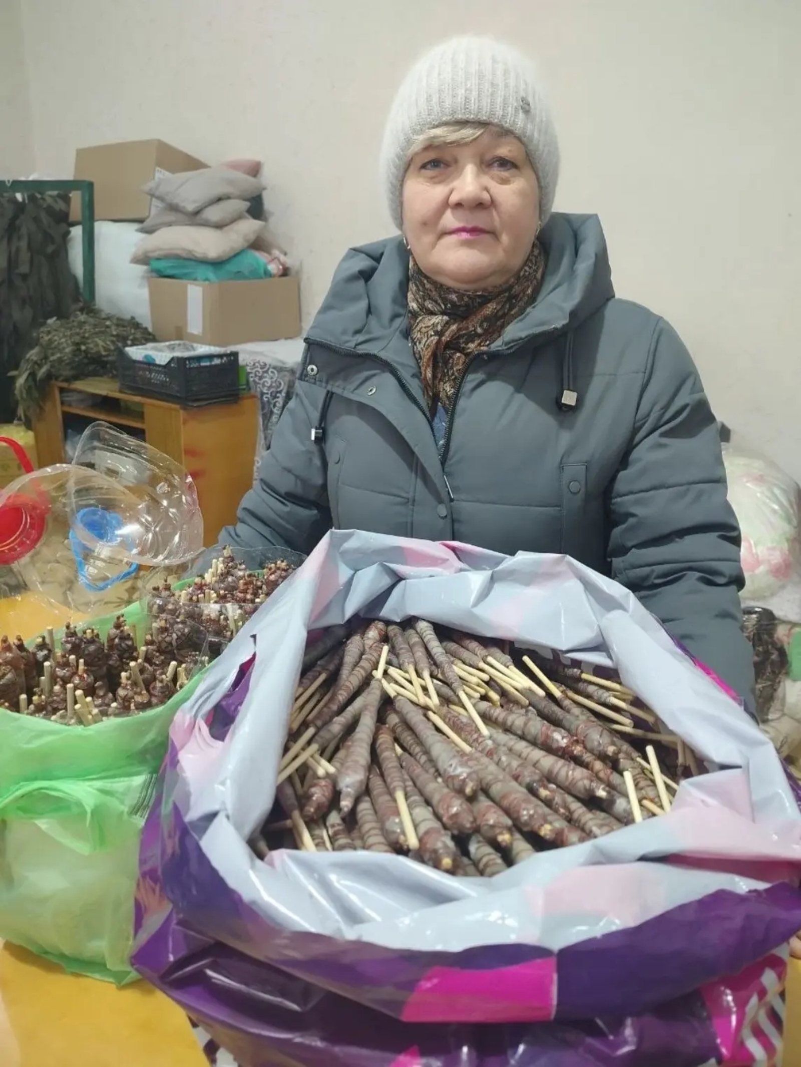 В Башкирии волонтер изготовила тысячу лучин для бойцов СВО