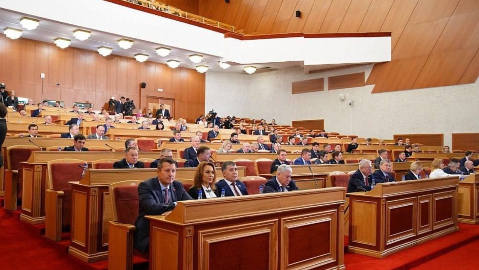 Премьер-министр Башкирии поздравил с Днем российского парламентаризма