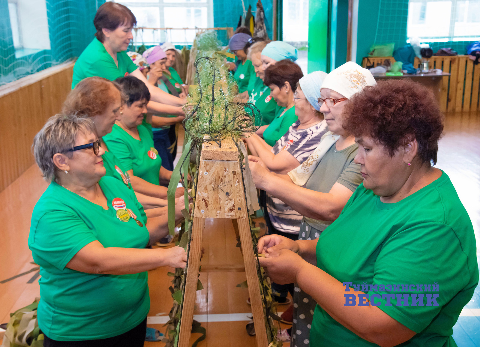 В Башкири волонтеры изготовили 636 маскировочных сетей