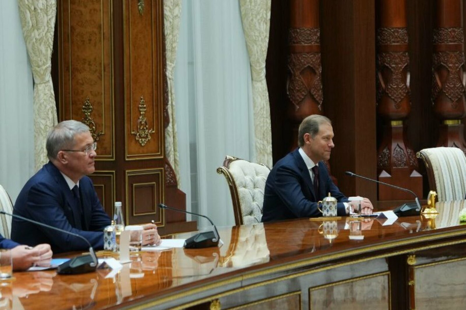 Радий Хабиров выехал в Узбекистан в составе официальной делегации России