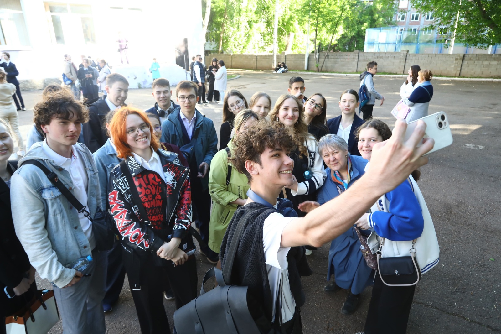 В Башкирии школьники начали сдавать ЕГЭ