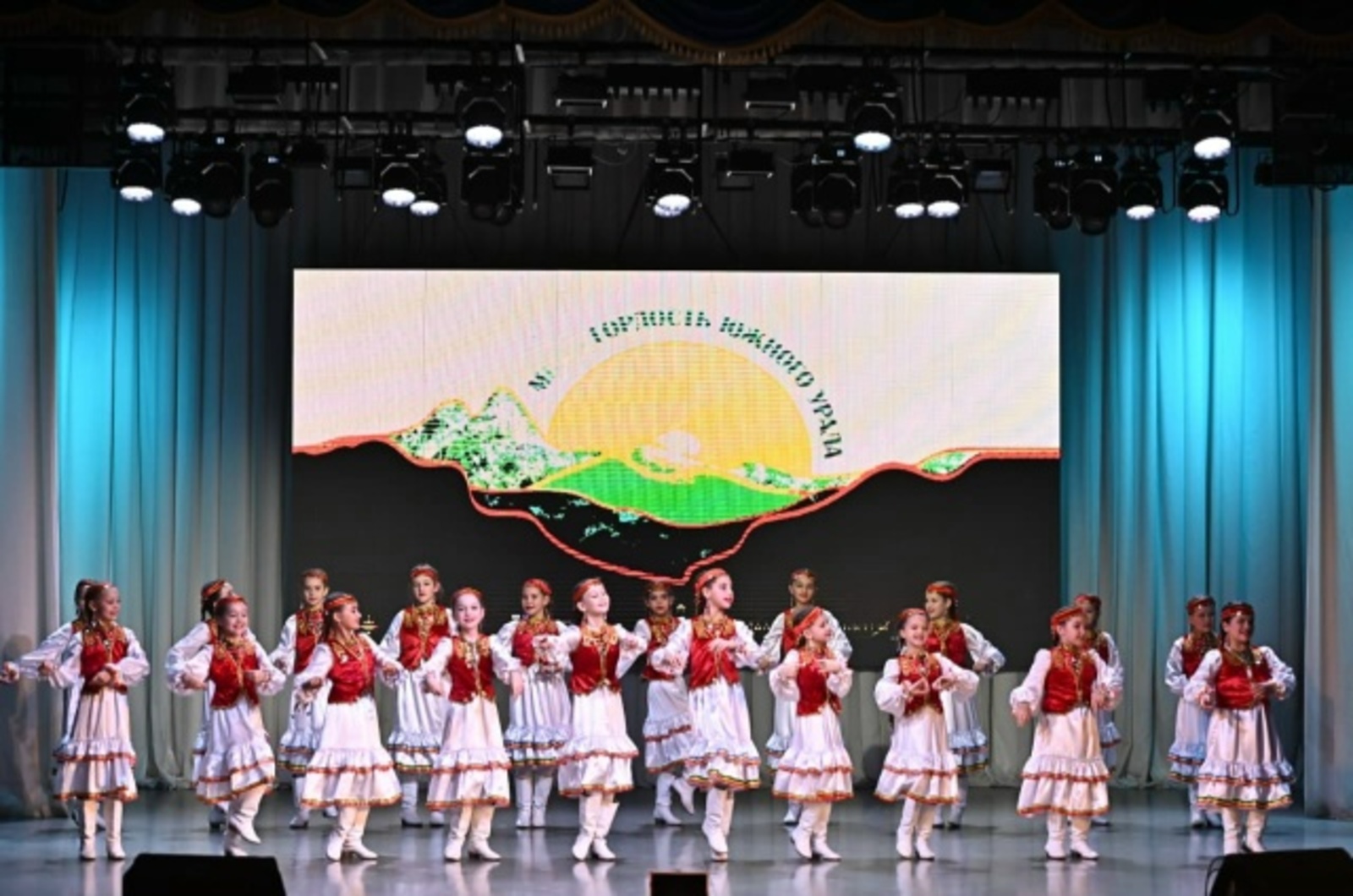 Танцоры из Башкирии выиграли региональный патриотический конкурс