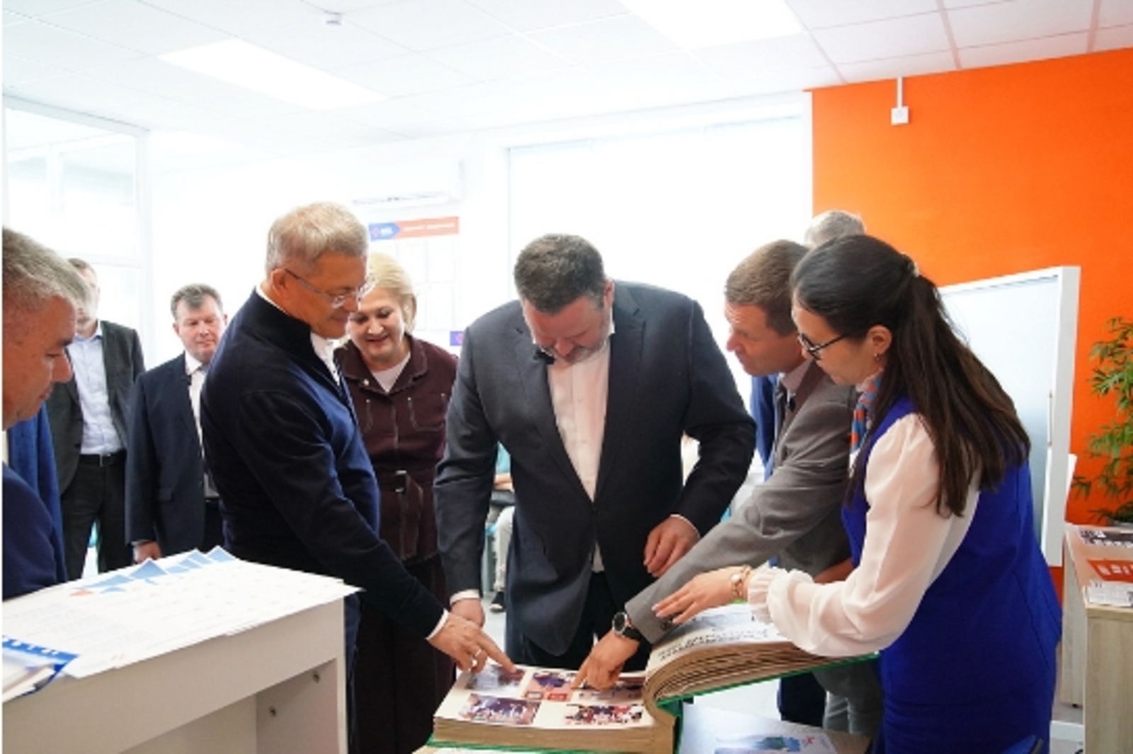 Антон Котяков и Радий Хабиров посетили кадровый центр «Работа России» в Сибае