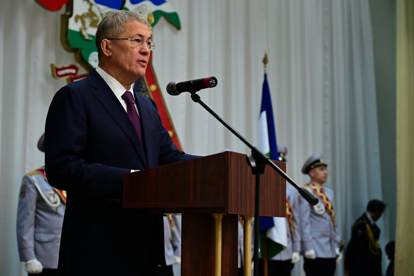 Радий Хабиров поздравил сотрудников органов внутренних дел с праздником