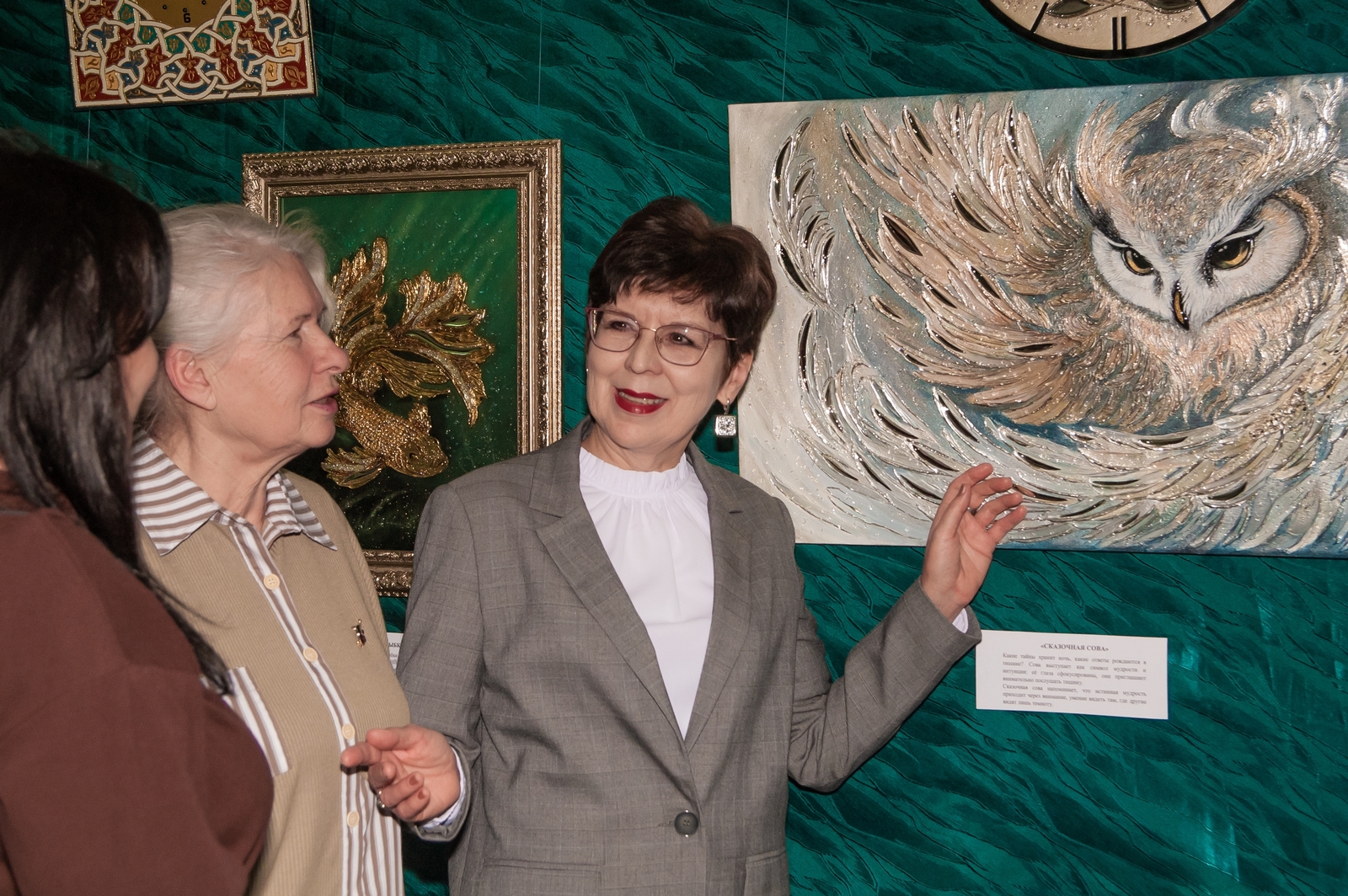 В Туймазах мастерица создает интерьерные картины