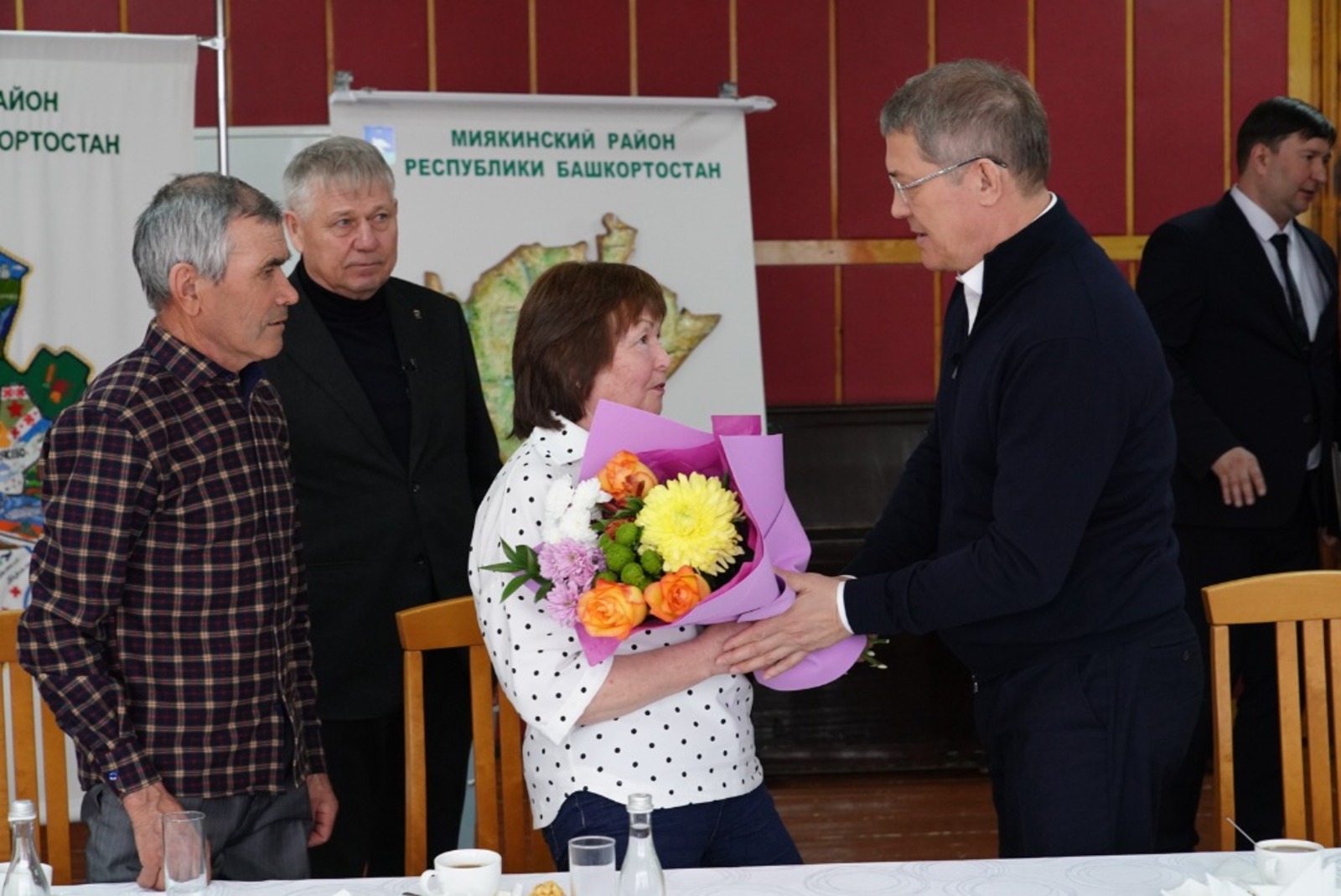 Радий Хабиров встретился с семьями погибших участников СВО из Миякинского района