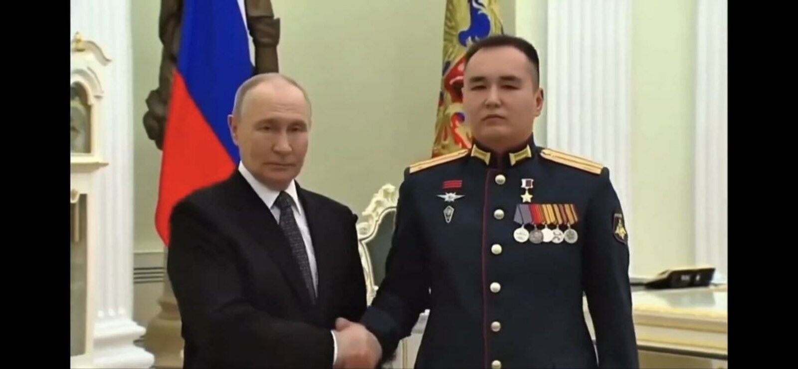 Уроженец Башкирии получил медаль Героя России из рук Владимира Путина