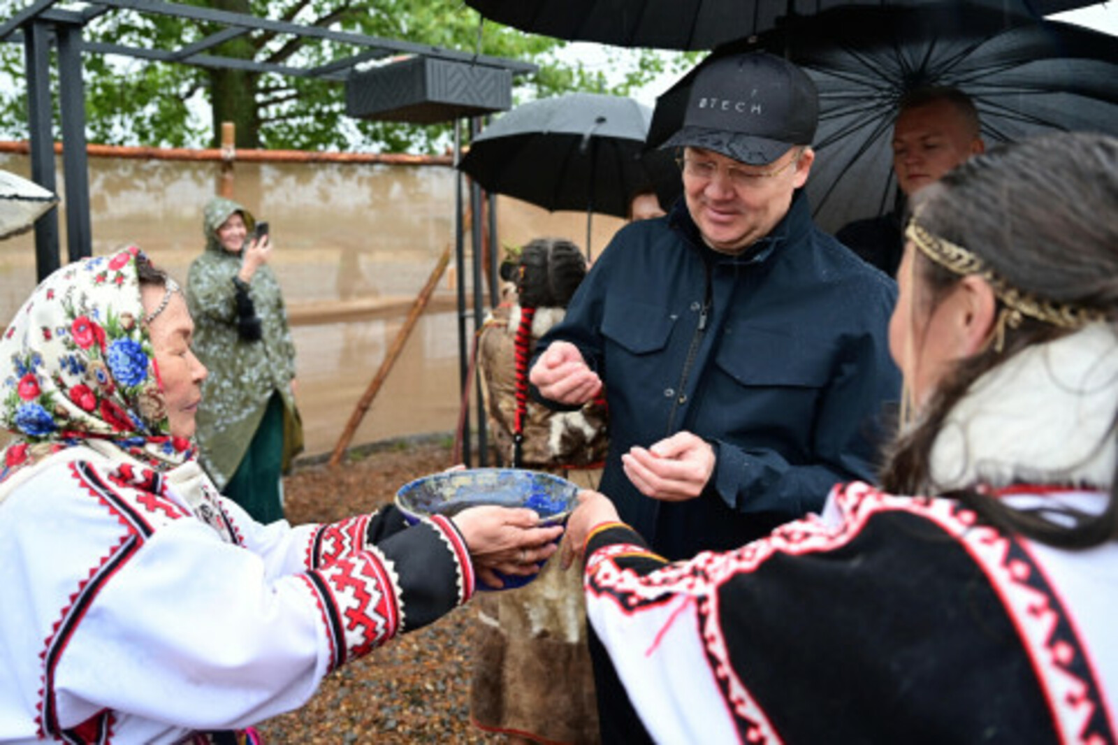 Премьер-министр Башкирии посетил Международный фестиваль «На Рахате»