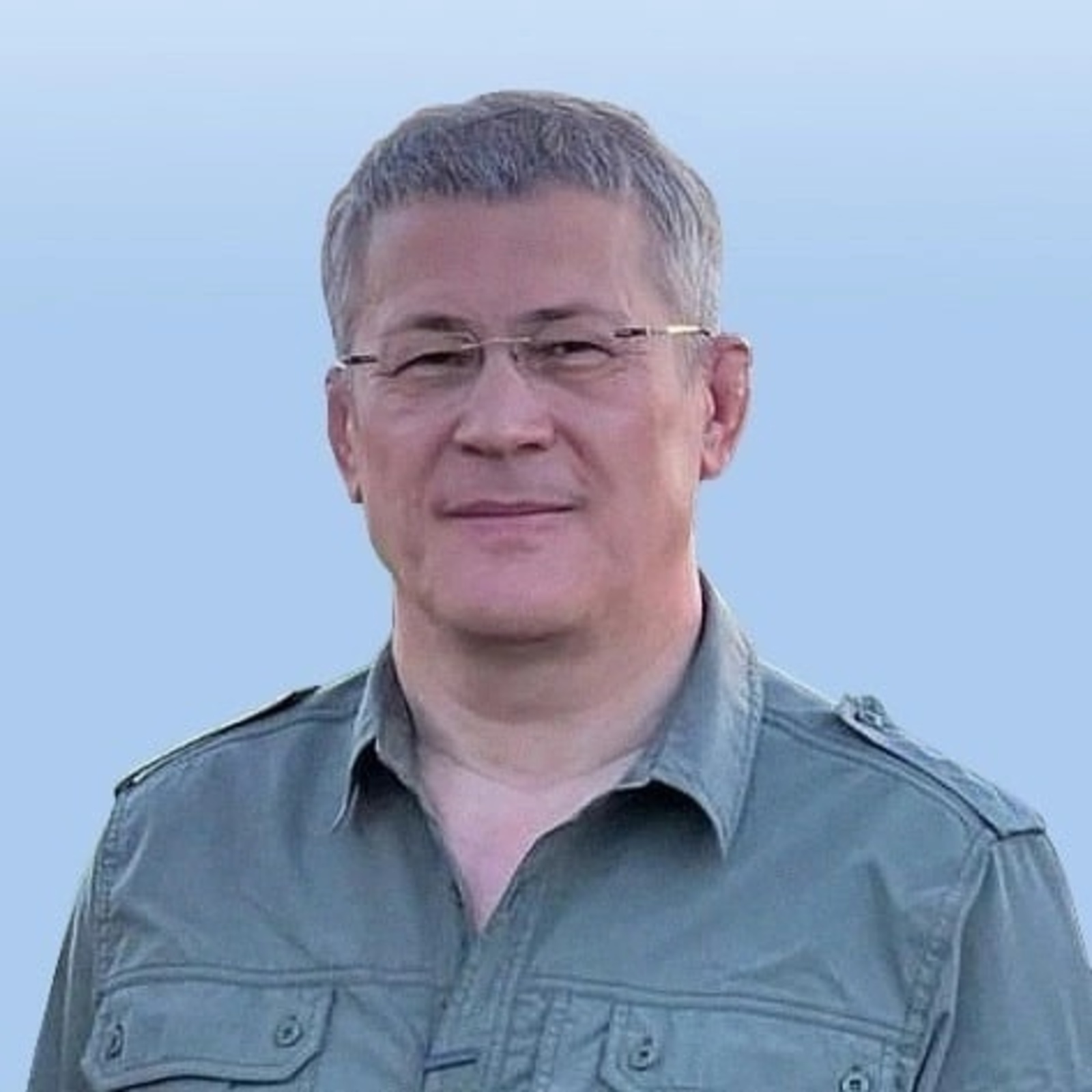 Радий Хабиров поздравил жителей Башкирии с Днем России