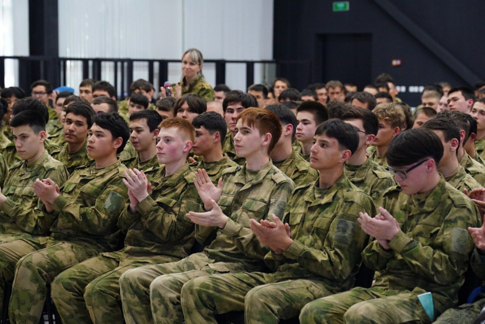 Радий Хабиров встретился в парке «Патриот» со школьниками республики