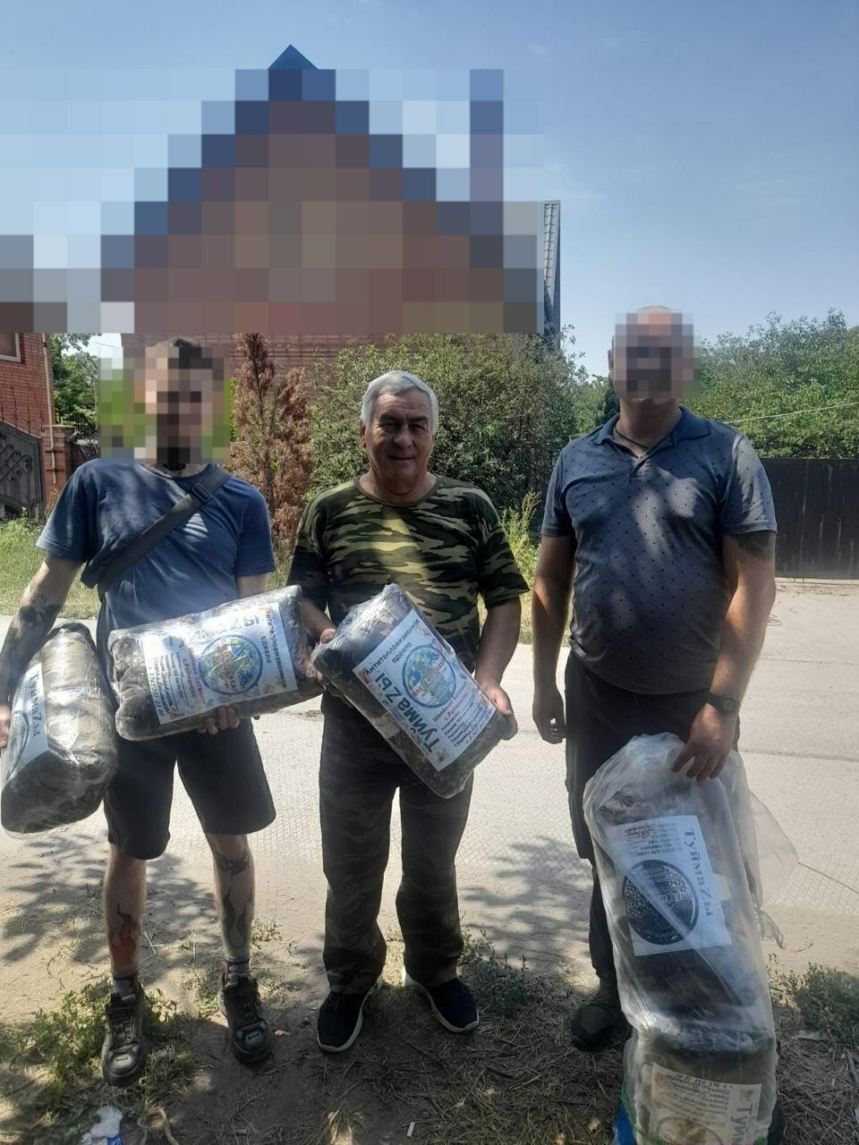 Главы сельсоветов из Башкирии отвезли посылки землякам-бойцам в ДНР