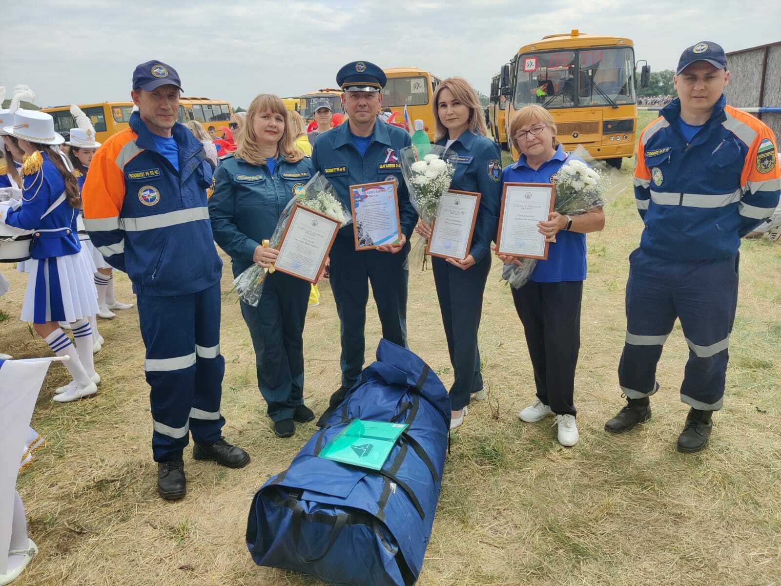 В Туймазах на Сабантуе спасателям подарили лодку