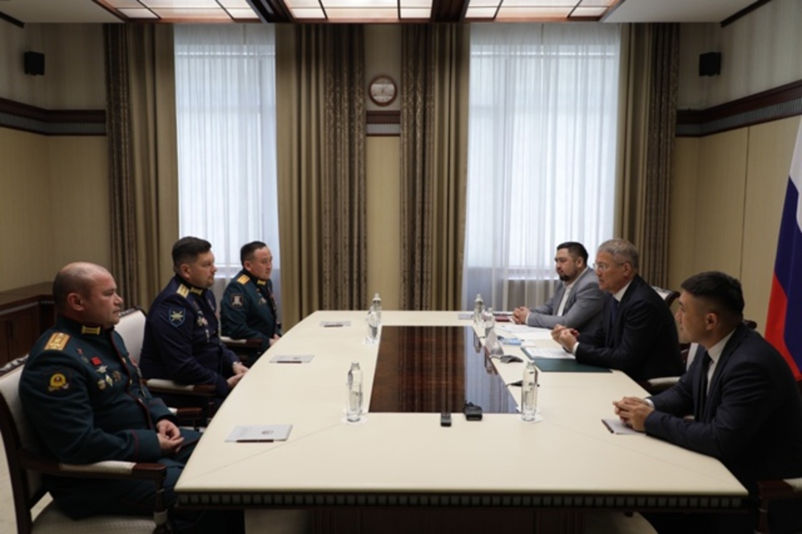 Радий Хабиров обсудил с офицерами СВО их работу в Башкирии