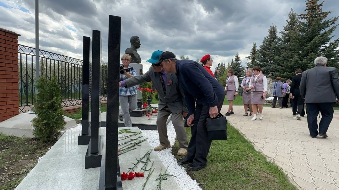В Туймазах открыли мемориал памяти участников 112 Башкавдивизии