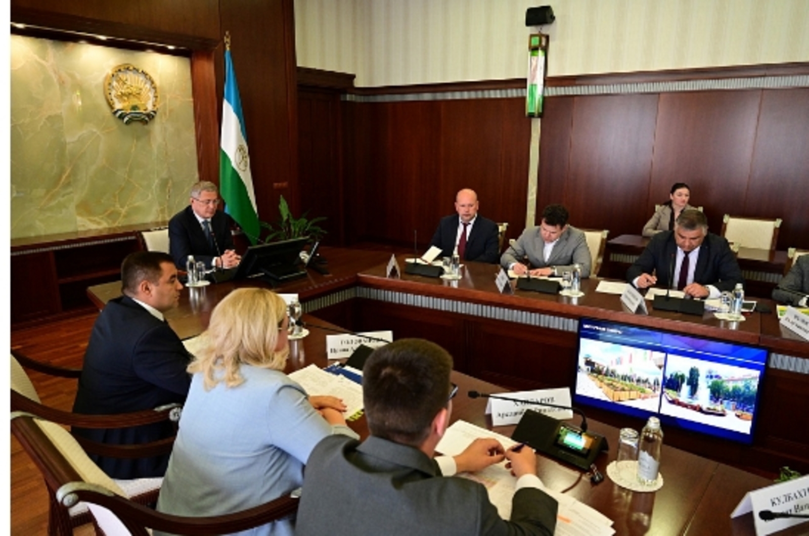 Радий Хабиров провел совещание в формате «Час общественных пространств»