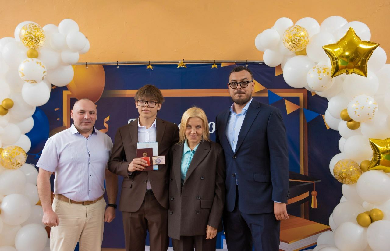 В Туймазах школа выпустила 20 медалистов