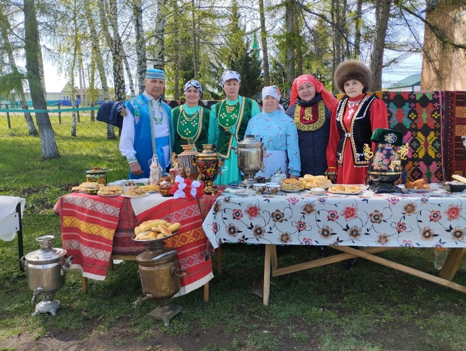 В Туймазинском районе провели праздник самовара