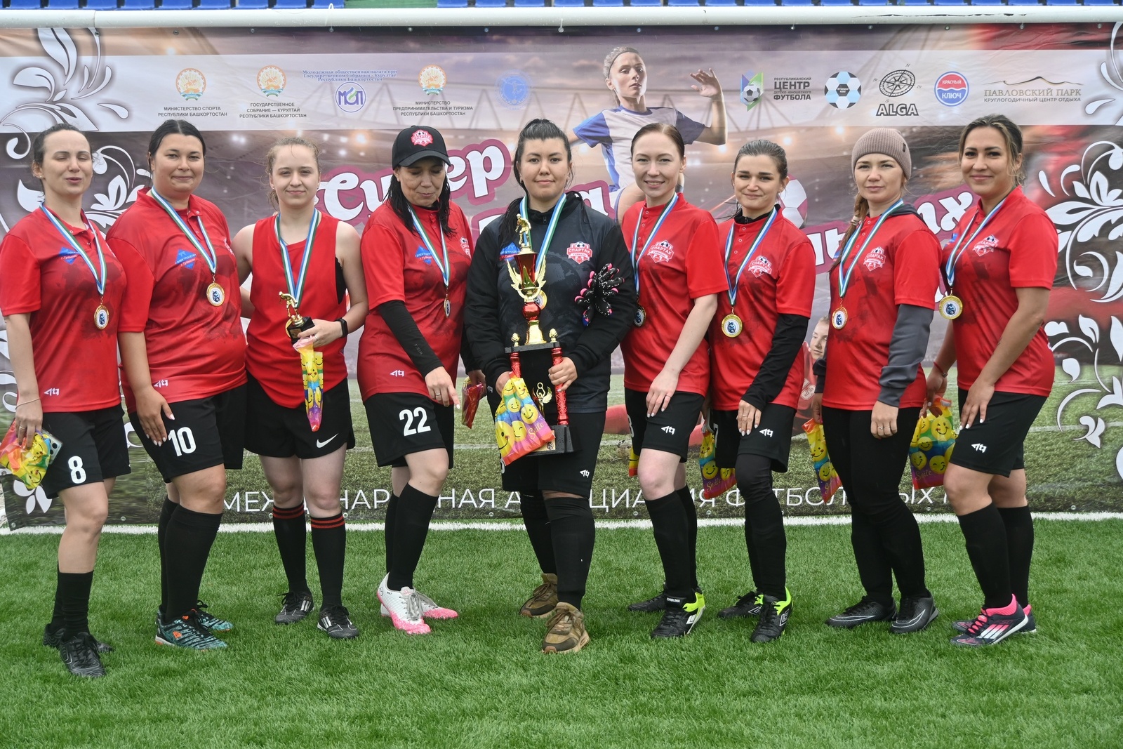 Футбольные мамы из Туймазов стали обладателями кубка «Салавата Юлаева»