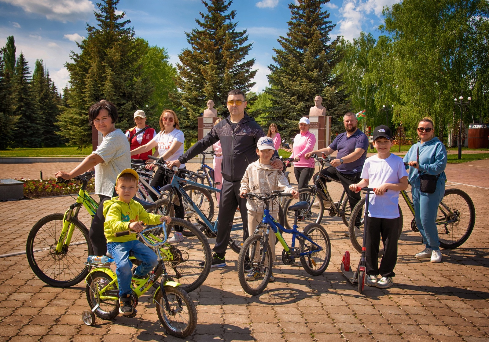 В Туймазах прошла акция «Прогулка с доктором» и велопробег