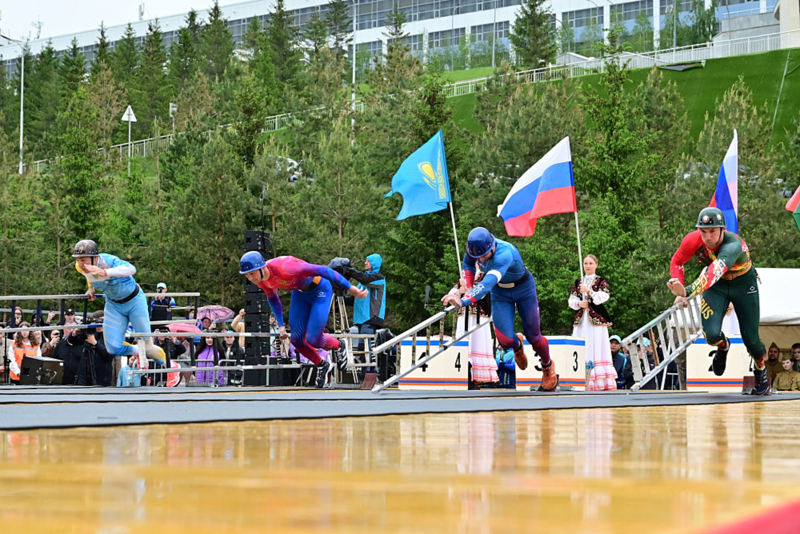 В Башкирии глава региона пожелал удачи пожарным – участникам соревнований