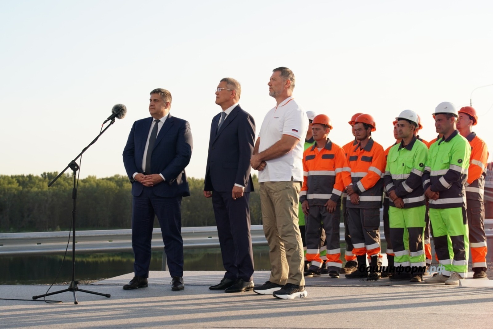 Владимир Путин дал старт открытию в Башкирии новой дороги