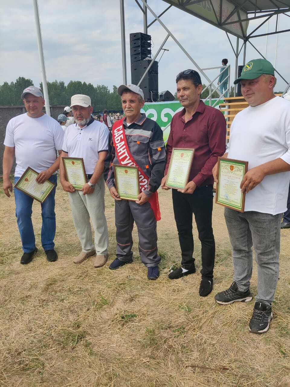 В Туймазах на Сабантуе отметили лучшие сельхозпредприятия и лучших работников