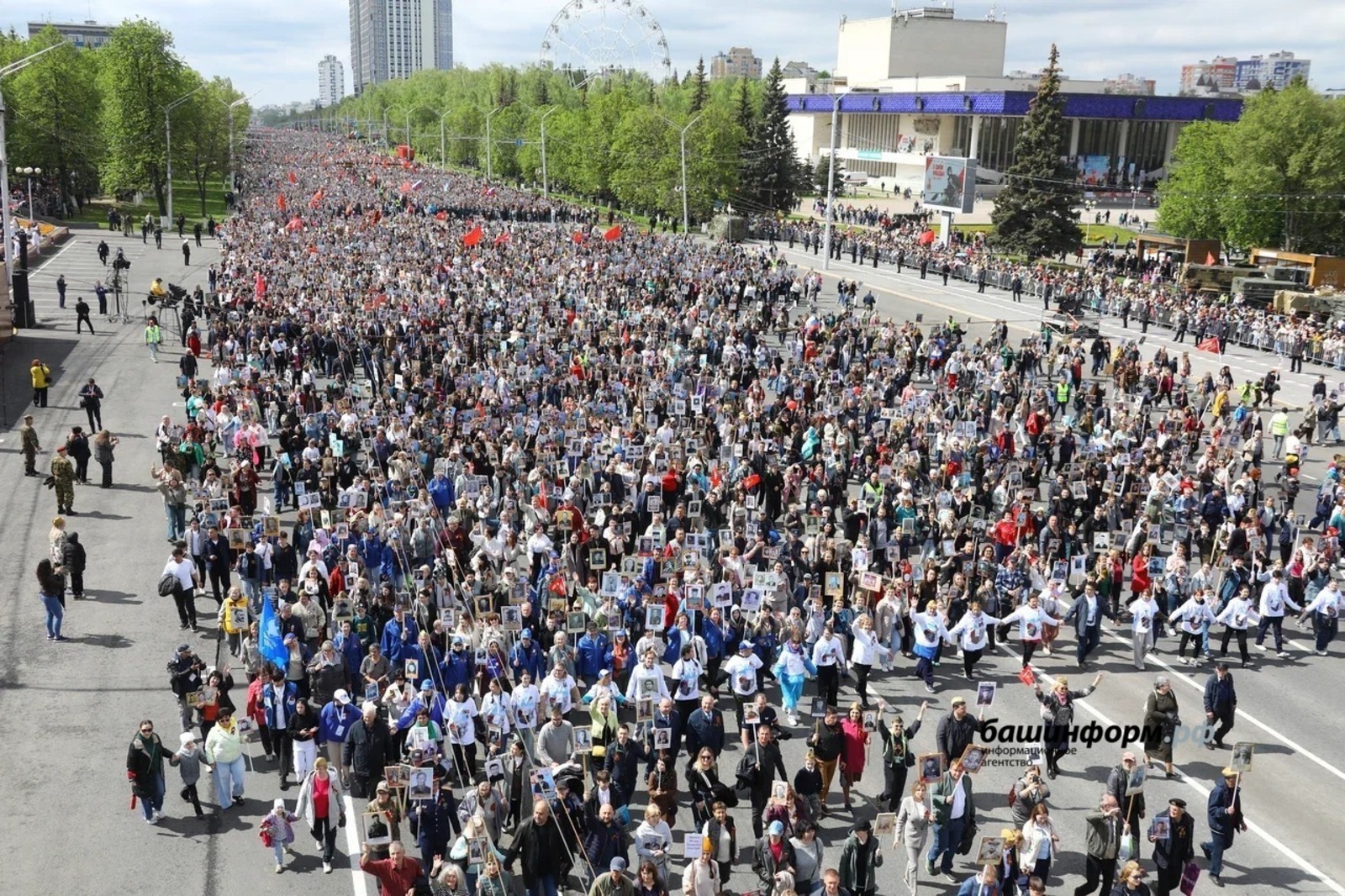 В Башкирии 510 тысяч жителей прошли колонне «Бессмертного полка»