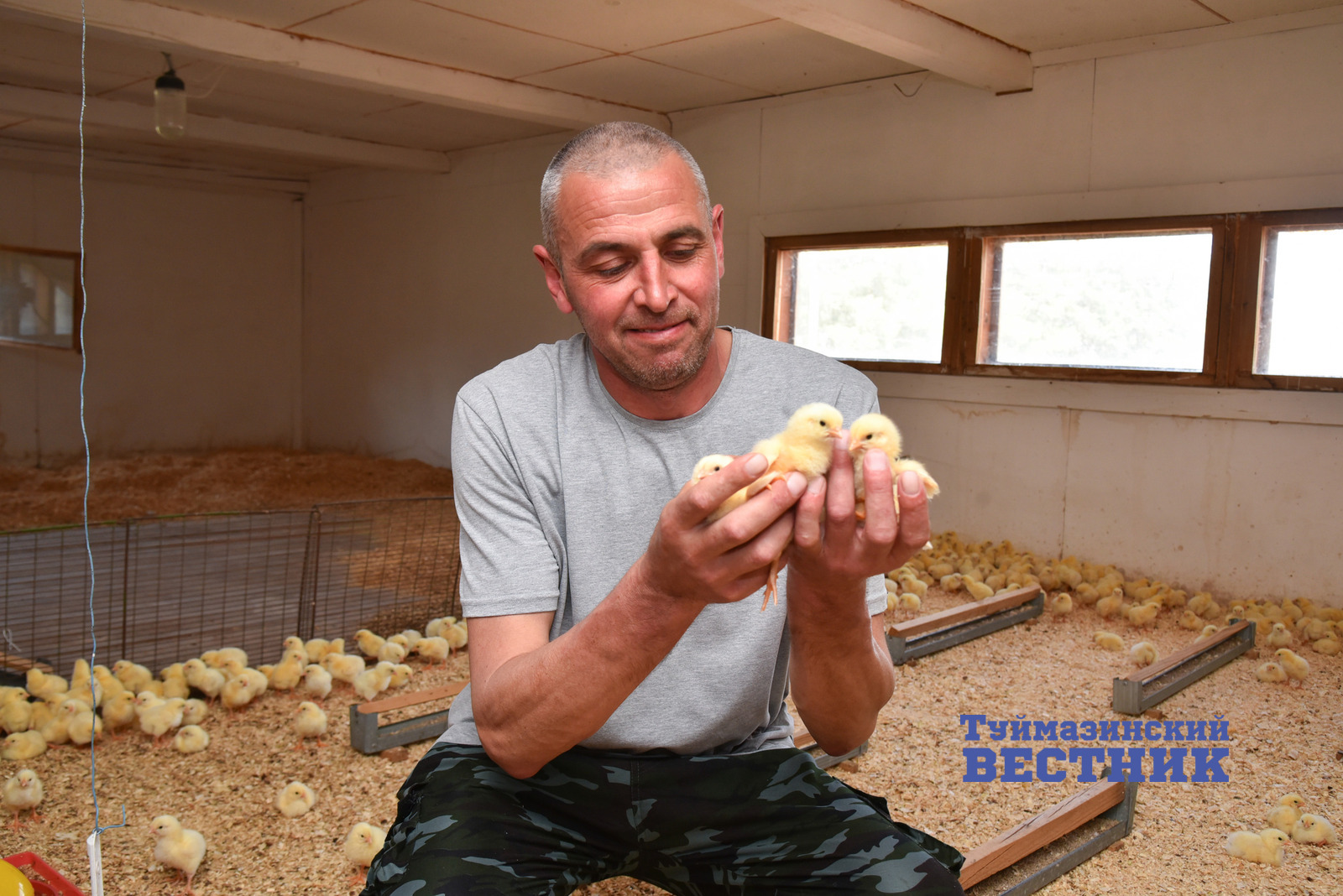 В Туймазах сельский предприниматель получил господдержку на разведение птицы