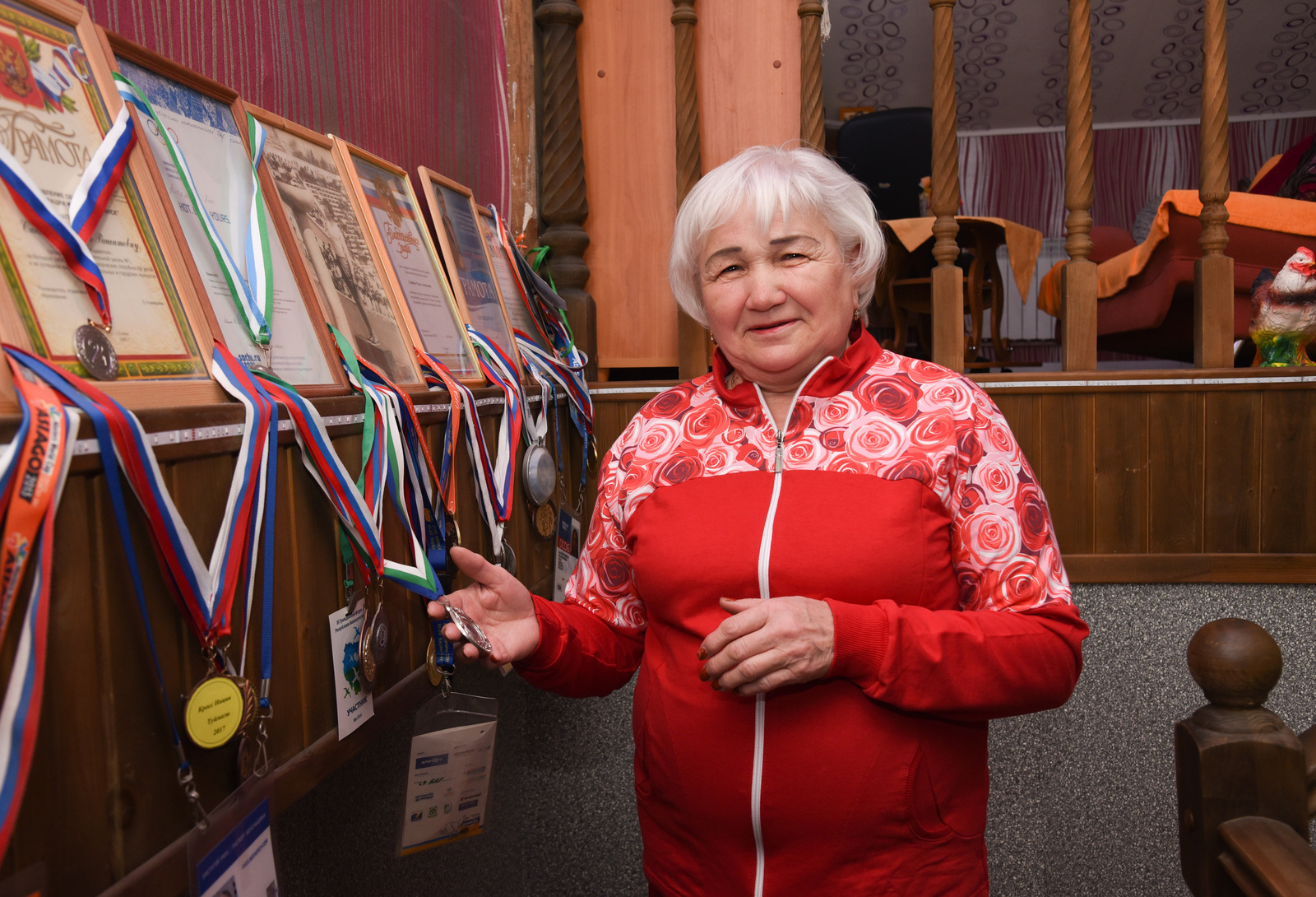В Туймазах 71-летняя тренер занимается гимнастикой с бабушками и дедушками
